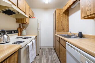 Desert Springs in Tucson, AZ - Building Photo - Interior Photo