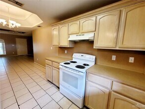 2402 Tahiti Dr in Edinburg, TX - Building Photo - Building Photo