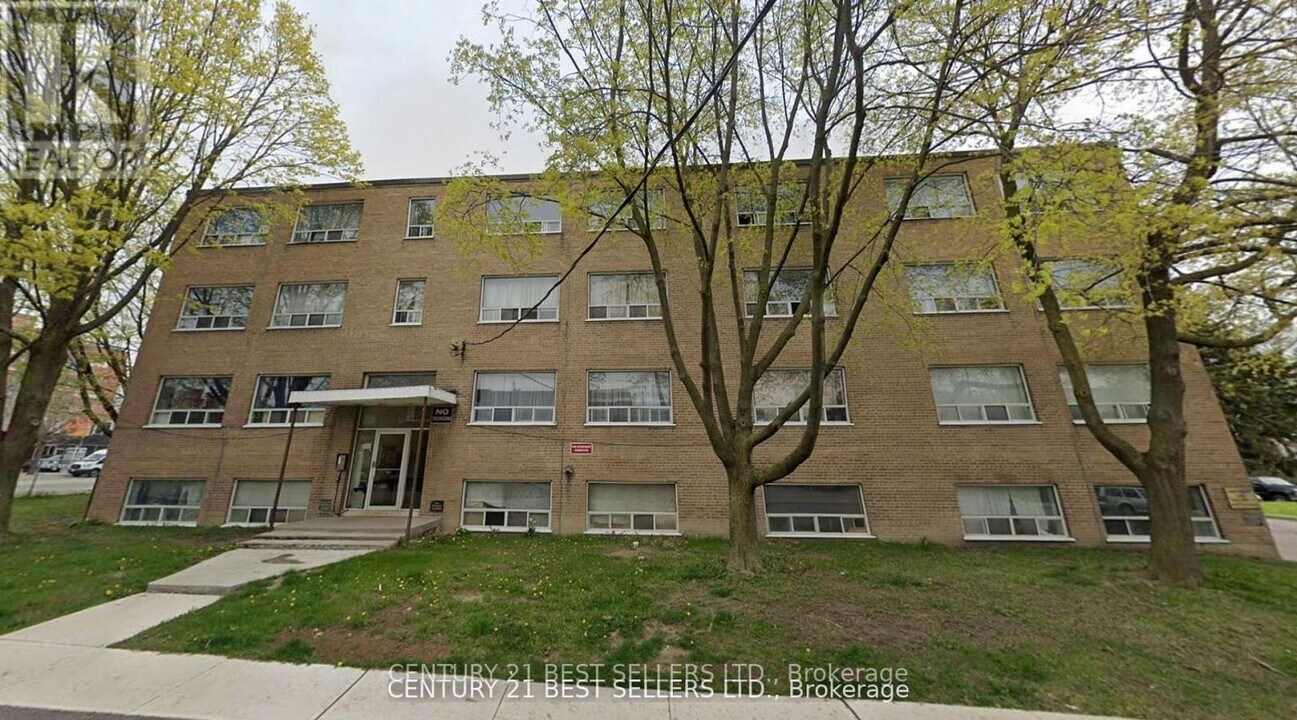 10-105 TWENTY FIFTH STREET in Toronto, ON - Building Photo