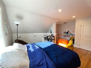 721 Parker St, Unit 4 in Boston, MA - Building Photo - Building Photo