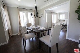 3807 W 59th Pl in Los Angeles, CA - Building Photo - Building Photo