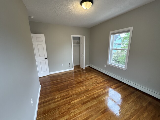 27A Montrose St, Unit 27A