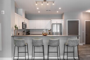 Hudson Commons in New Windsor, NY - Building Photo