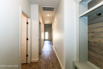 2516 111th St in Lubbock, TX - Building Photo - Building Photo