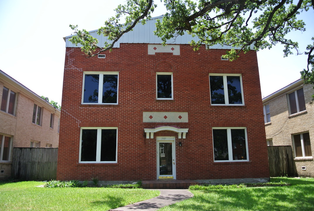 507 W Gray St in Houston, TX - Building Photo