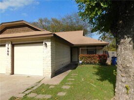 1900 Prairie Knoll Ct in Austin, TX - Building Photo