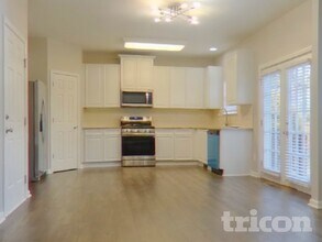 207 Reserve Crossing in Canton, GA - Foto de edificio - Building Photo