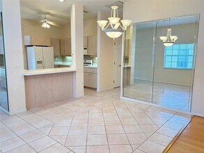 2338 Tami Sola St in Sarasota, FL - Building Photo - Building Photo