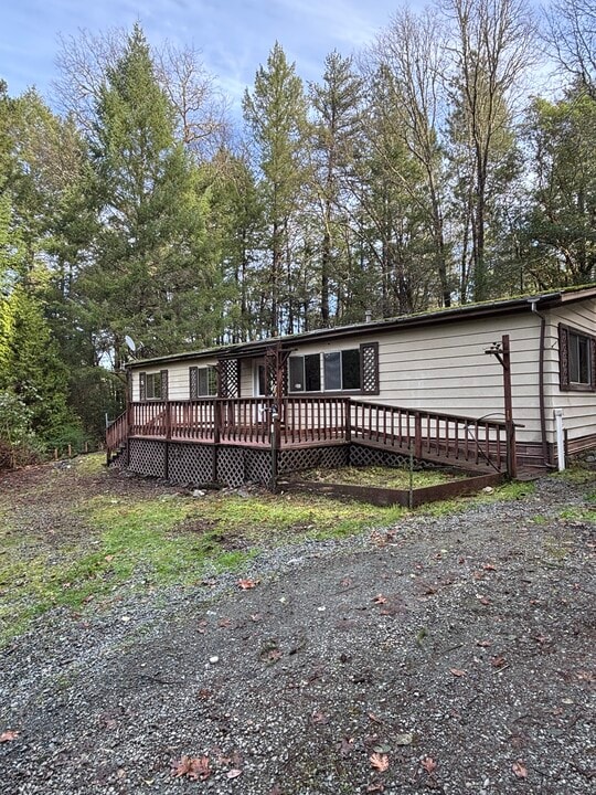 201 Lind Rd in Grants Pass, OR - Building Photo