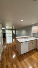 15805 Waynita Way NE, Unit D207 in Bothell, WA - Foto de edificio - Building Photo
