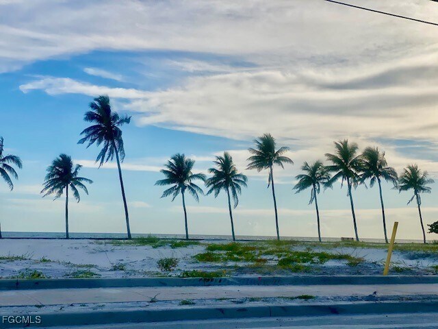 property at 16198 Via Solera Cir