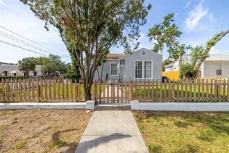 2402 W North B St in Tampa, FL - Building Photo - Building Photo
