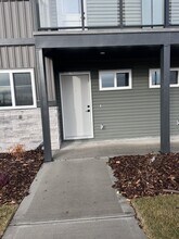 18120-18128 28 Ave SW in Edmonton, AB - Building Photo - Building Photo