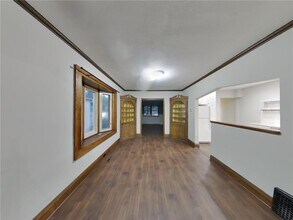 2322 NE Stinson Pkwy in Minneapolis, MN - Building Photo - Building Photo