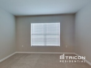 4623 Dusky Dawn Ln in Palmetto, FL - Building Photo - Building Photo