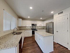 10383 W Dana Ln in Avondale, AZ - Building Photo - Building Photo