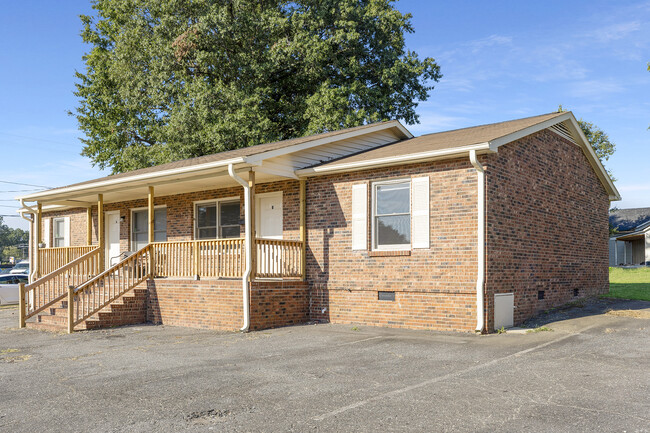 408 E 6th Ave in Gastonia, NC - Building Photo - Building Photo