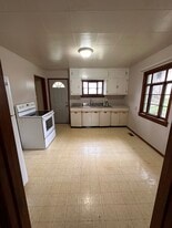 828 Louise Ave, Unit 2