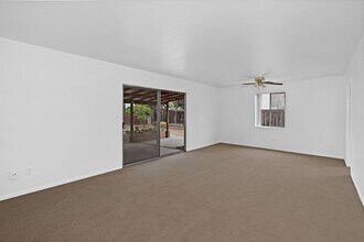 8401 San Carlos Dr in San Diego, CA - Building Photo - Building Photo