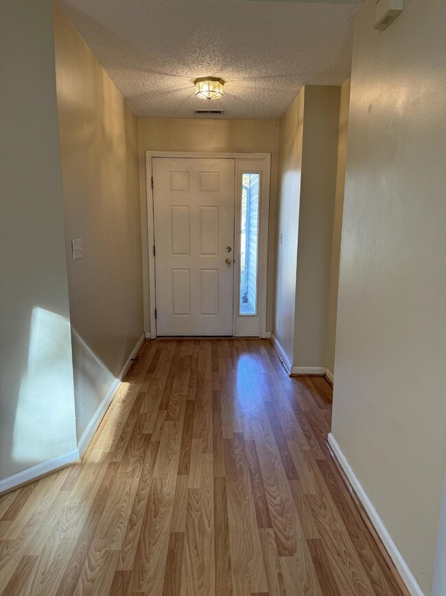 410 Glensprings Dr in Fletcher, NC - Building Photo - Building Photo