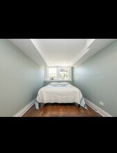 3420 N Oketo Ave in Chicago, IL - Foto de edificio - Building Photo