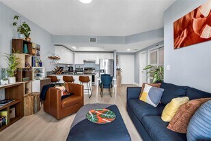 3500 Coral Wy in Miami, FL - Building Photo