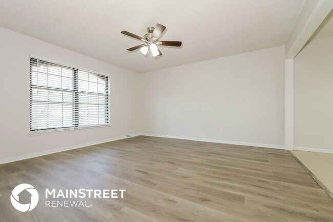 1417 N Blue Mills Rd in Independence, MO - Building Photo - Building Photo