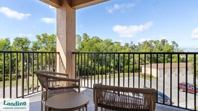 4590 Winkler Ave, Unit 09-307 in Ft. Myers, FL - Building Photo - Building Photo