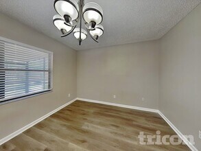 16128 Foxfire Dr, Unit #3 in Tampa, FL - Building Photo - Building Photo