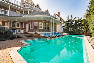 34 4th Ave in Seaside Park, NJ - Building Photo