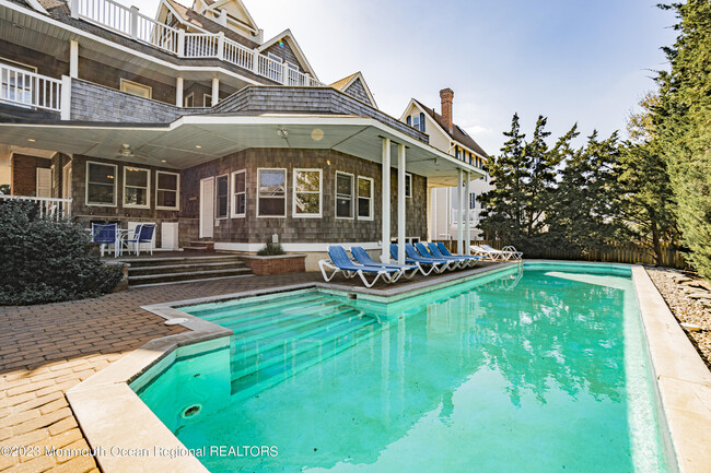 property at 34 4th Ave