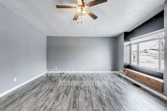 226 Creekway Ct in Whiteland, IN - Building Photo - Building Photo