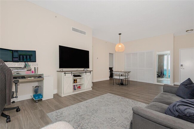 property at 3001 S Ocean Dr