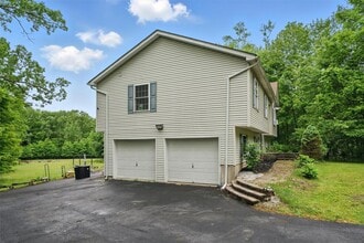 2067 NY-211 in Otisville, NY - Building Photo - Building Photo