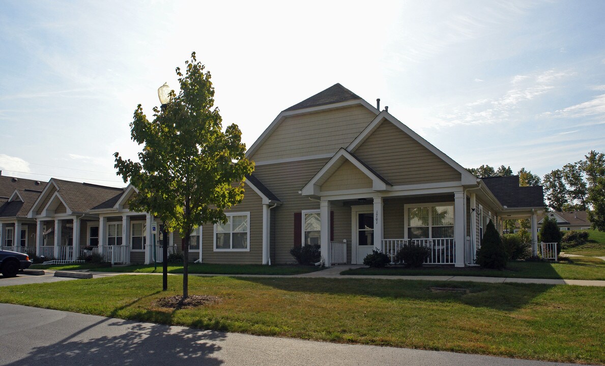 Tods Crossing in Warren, OH - Foto de edificio