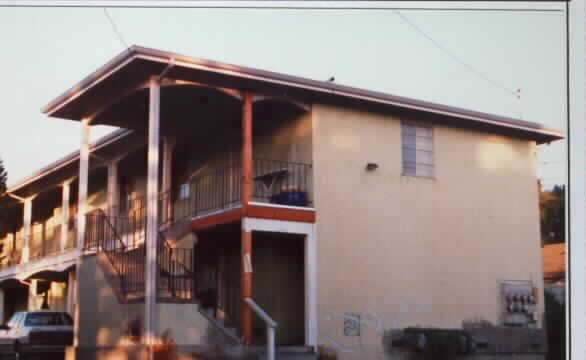 900 Camelia St in Berkeley, CA - Building Photo