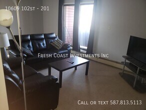 10609 102 St in Grande Prairie, AB - Building Photo - Building Photo