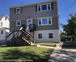 210 Carr Ave in Keansburg, NJ - Building Photo