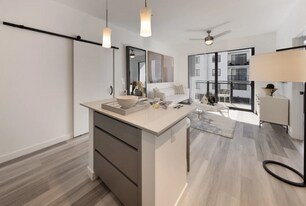 66 NE 6th Ave, Unit B1 in Hialeah, FL - Building Photo