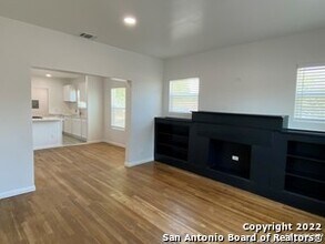 202 McCauley Blvd in San Antonio, TX - Building Photo - Building Photo