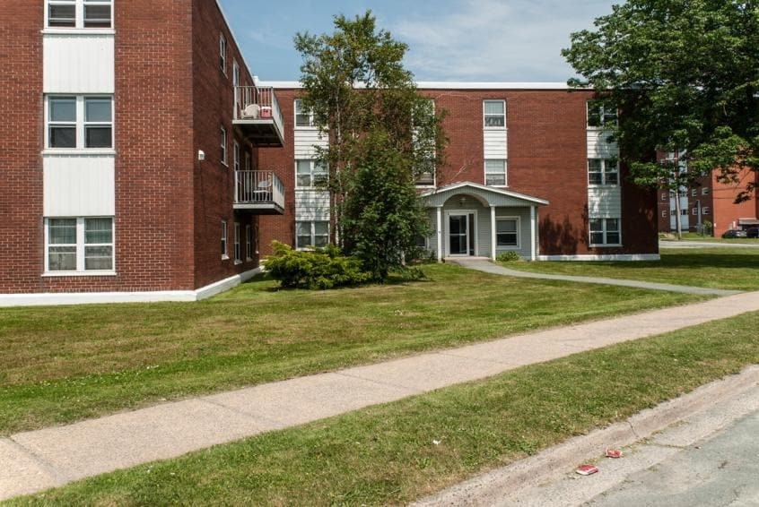 Victoria Gardens in Dartmouth, NS - Building Photo