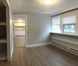 10 Oxford Ave in Haverhill, MA - Building Photo - Building Photo