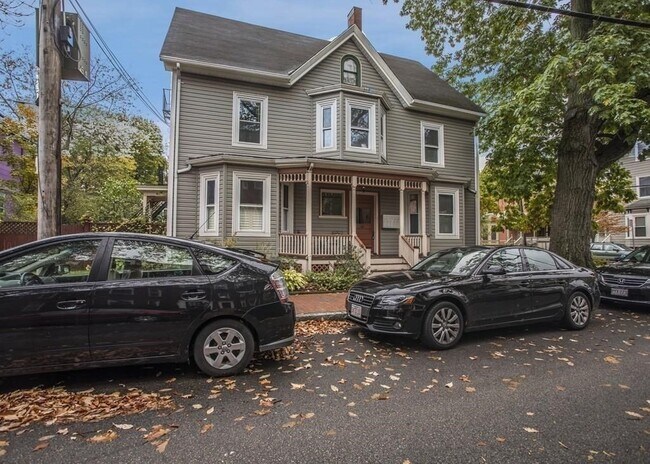 64 Frost St in Cambridge, MA - Building Photo - Building Photo