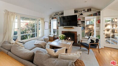 11622 Sunshine Terrace in Los Angeles, CA - Building Photo - Building Photo