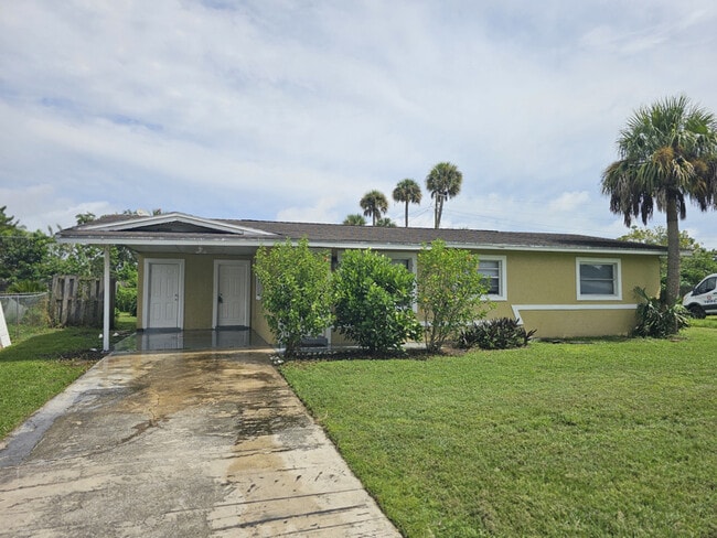 2550 Stratford Dr in Cocoa, FL - Building Photo - Building Photo