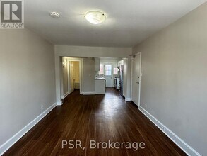 1351 Bayview Ave in Toronto, ON - Building Photo - Building Photo