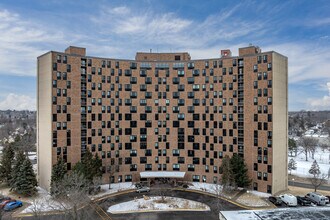 Wilder Park Condominiums in St. Paul, MN - Foto de edificio - Building Photo