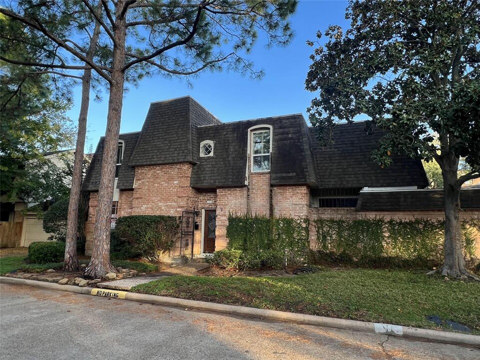 15064 Kimberley Ct in Houston, TX - Building Photo