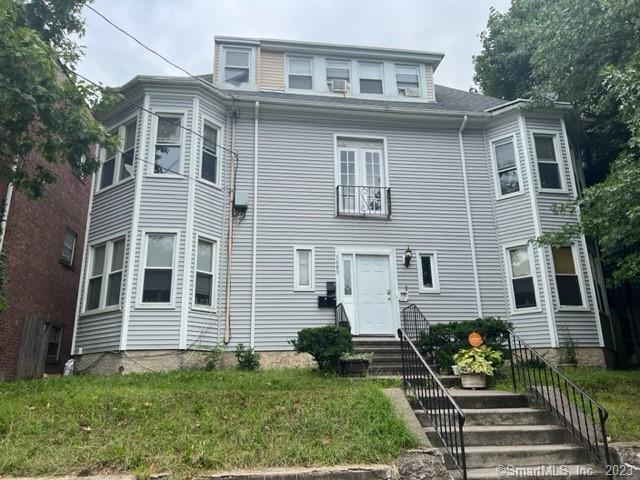 1605 Chapel St in New Haven, CT - Building Photo