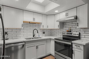 6008 W Augusta Ave, Unit 244 in Glendale, AZ - Building Photo